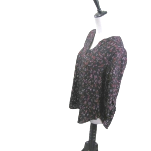MAURICES Black/Dark Red Patterned V-Slit 3/4 Sleeve Blouse Size Small - Picture 2 of 5